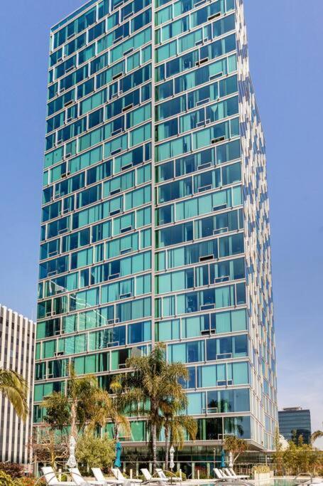 Lovely Upscale High Rise Private Parking & Pool Appartement Los Angeles Buitenkant foto