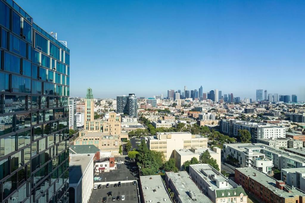 Lovely Upscale High Rise Private Parking & Pool Appartement Los Angeles Buitenkant foto